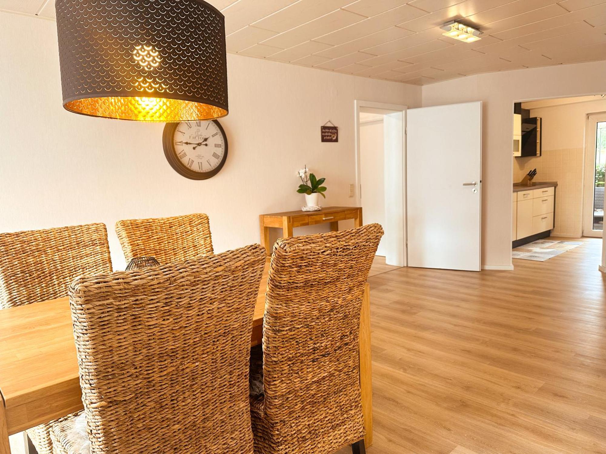 Gemuetliche Ferienwohnung In Der Eifel - Naehe Mosel Bausendorf Luaran gambar